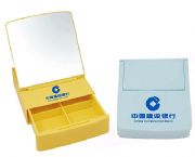 方形臺鏡帶抽屜