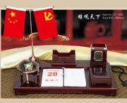 2013新款紅木臺歷